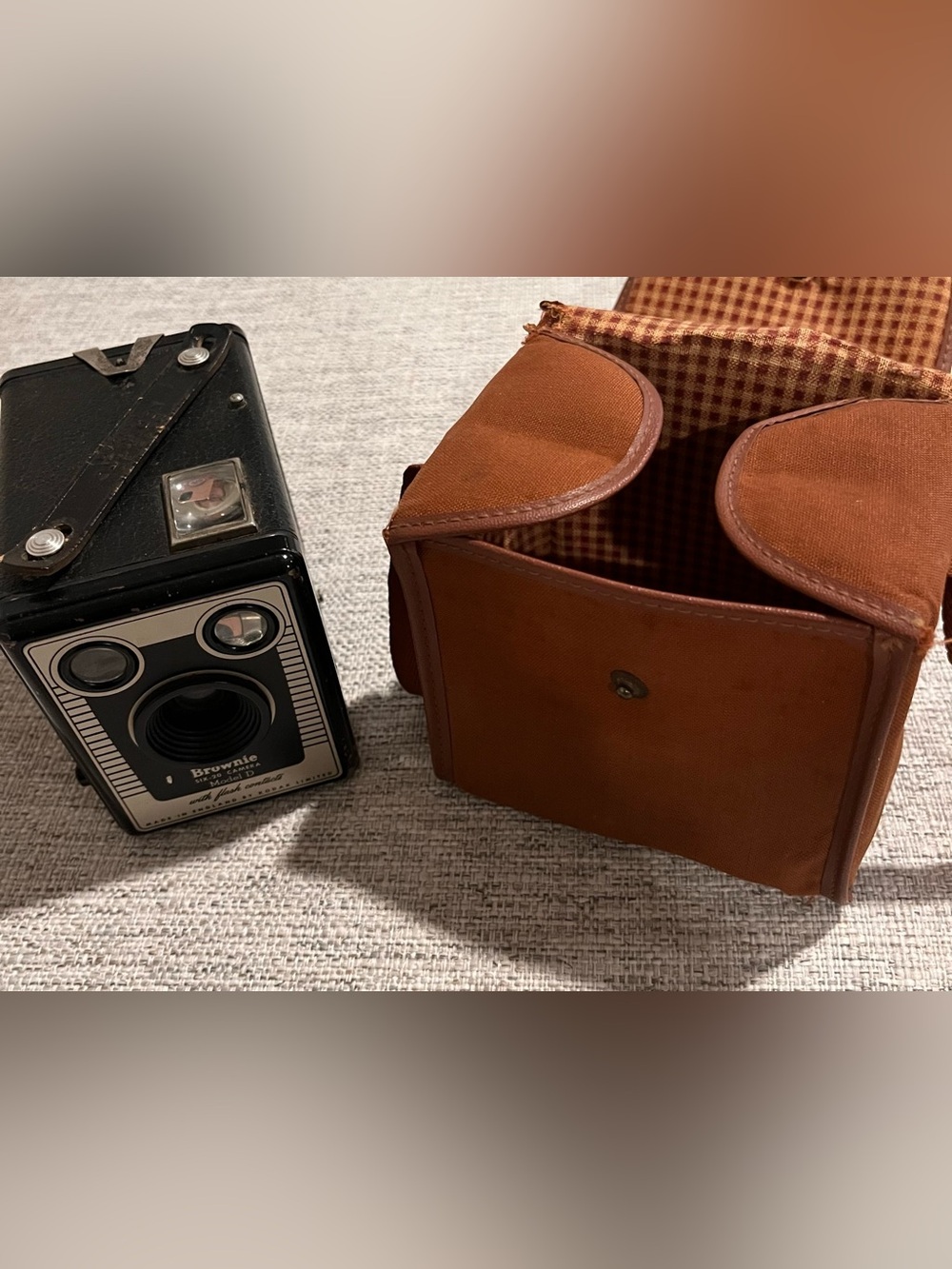 1940 Kodak camera with original carrying case. display/decor